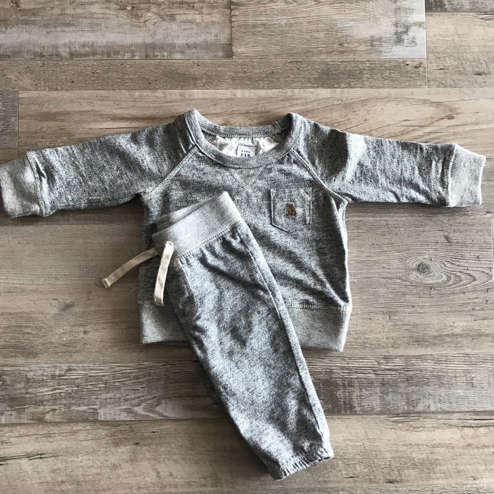 GAP Infant sweatsuit
